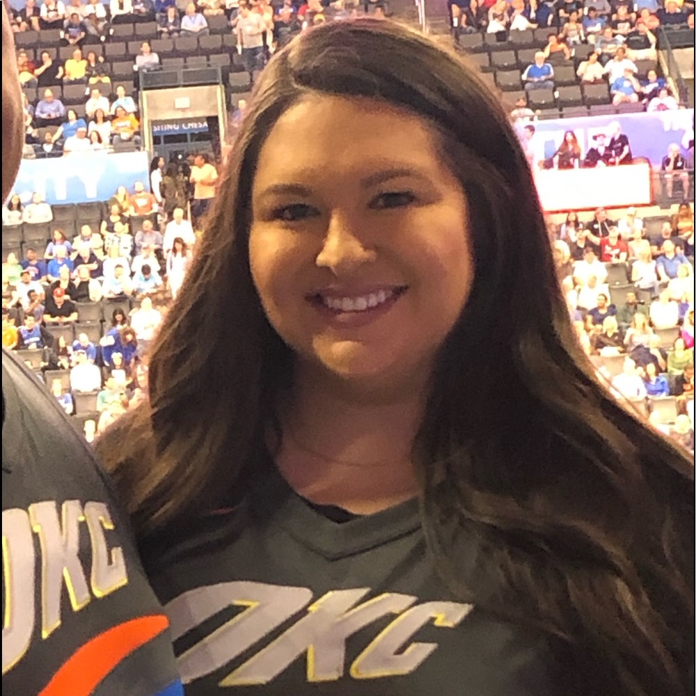 Meet your Posher, Hilary